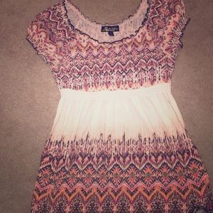 Short sleeved top